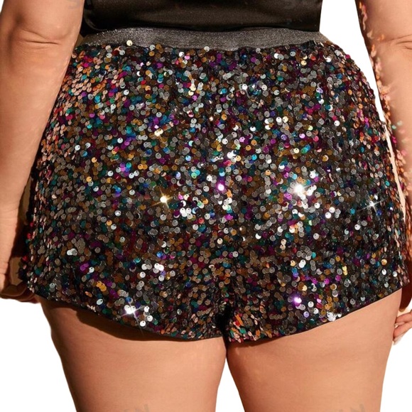 🪩 PLUS Sequin Shorts 🪩 - Picture 2 of 7